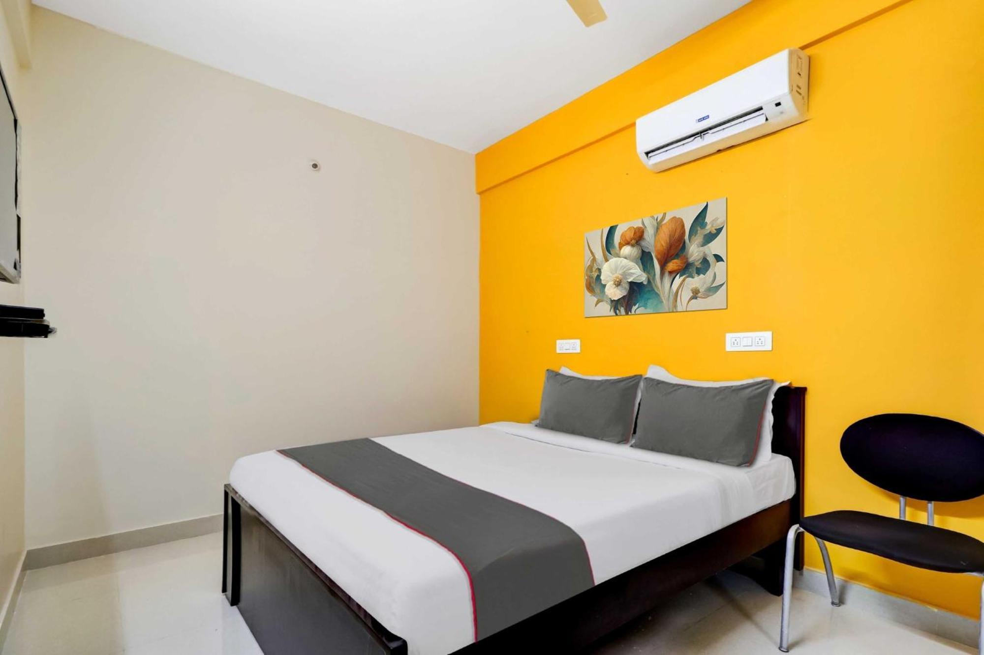 Hotel Collection O Olive à Bangalore Extérieur photo